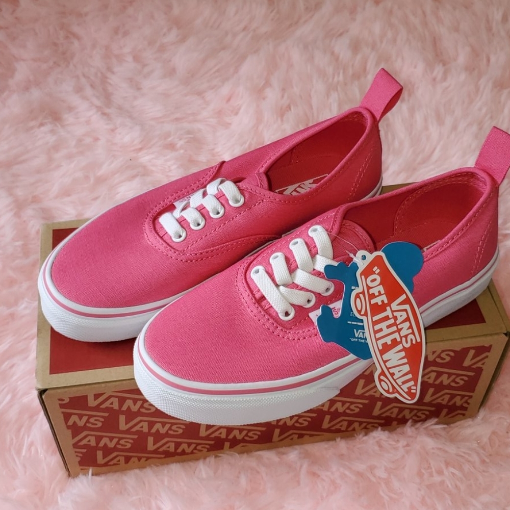 Brand New Vans size 3 (big girls)